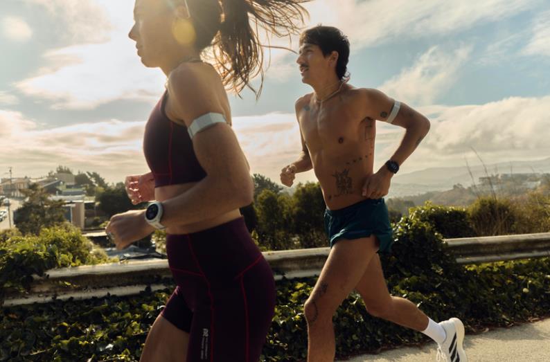 COROS PACE 4 GPS Спортивные часы, нейлон, белые