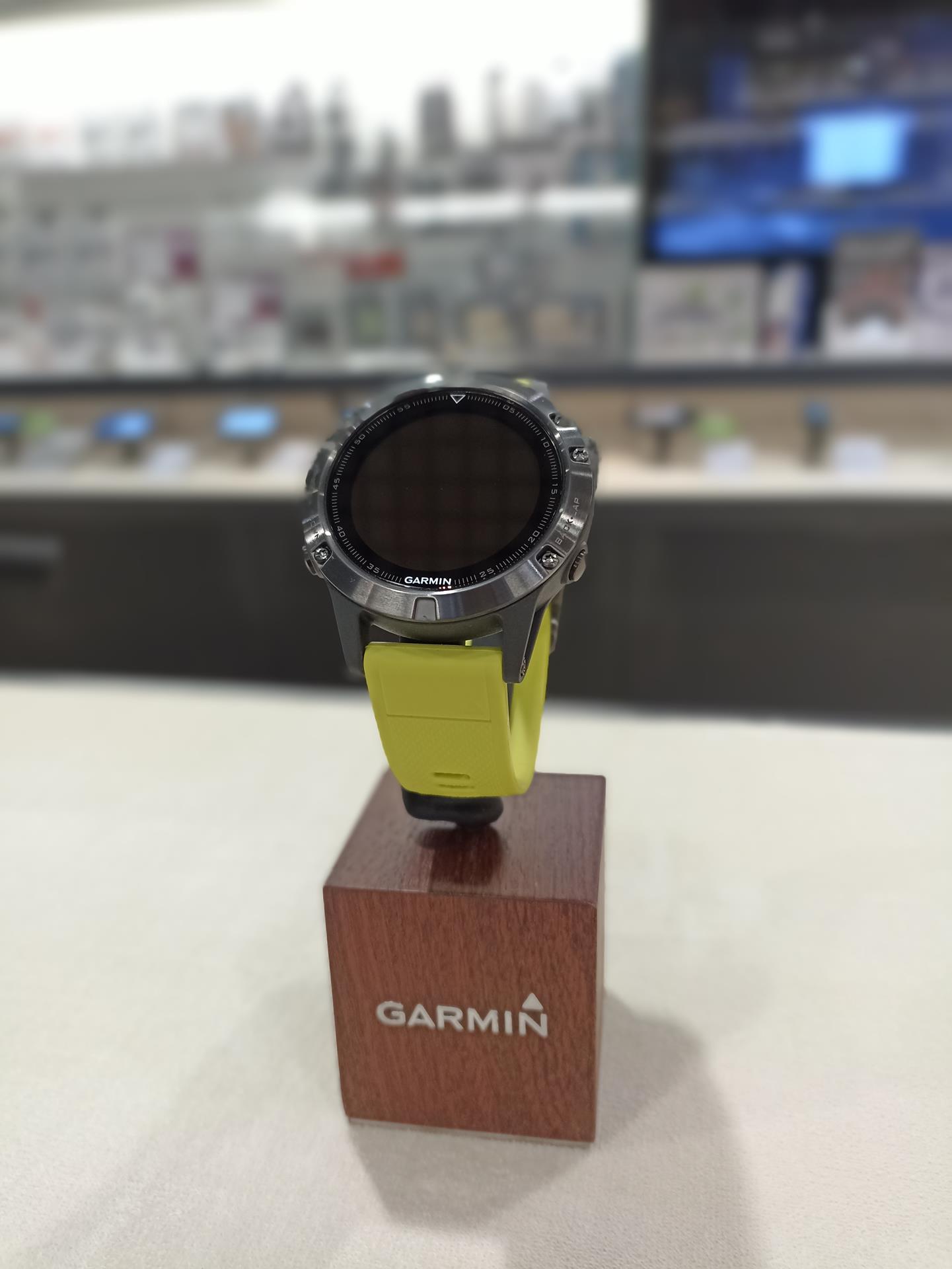 DEMO Fenix 5,Amp Yellow,WW