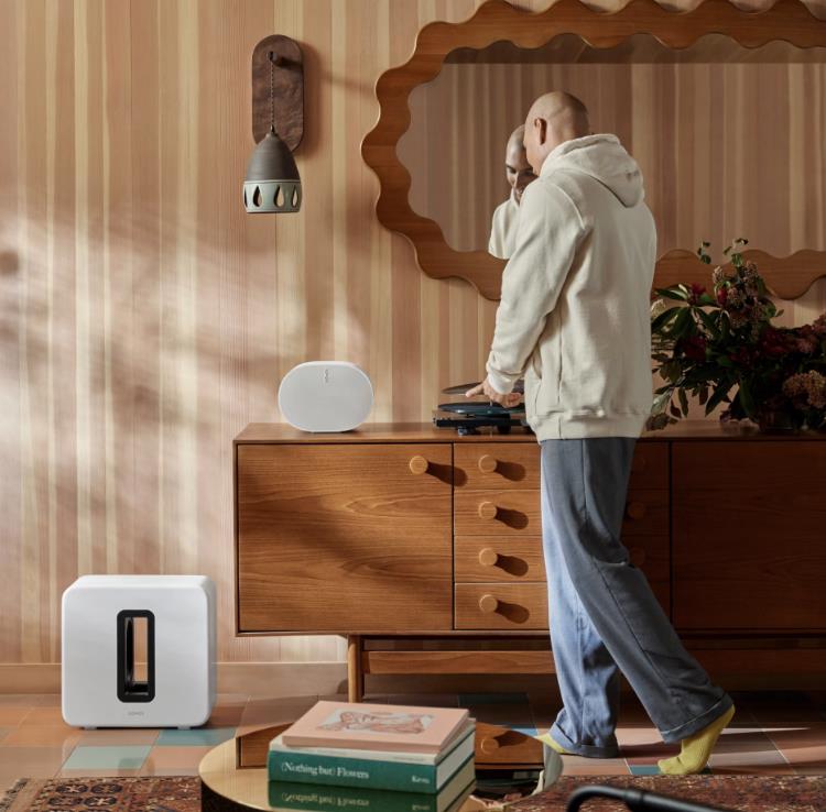 Sonos Sub 4 subwoofer, valge