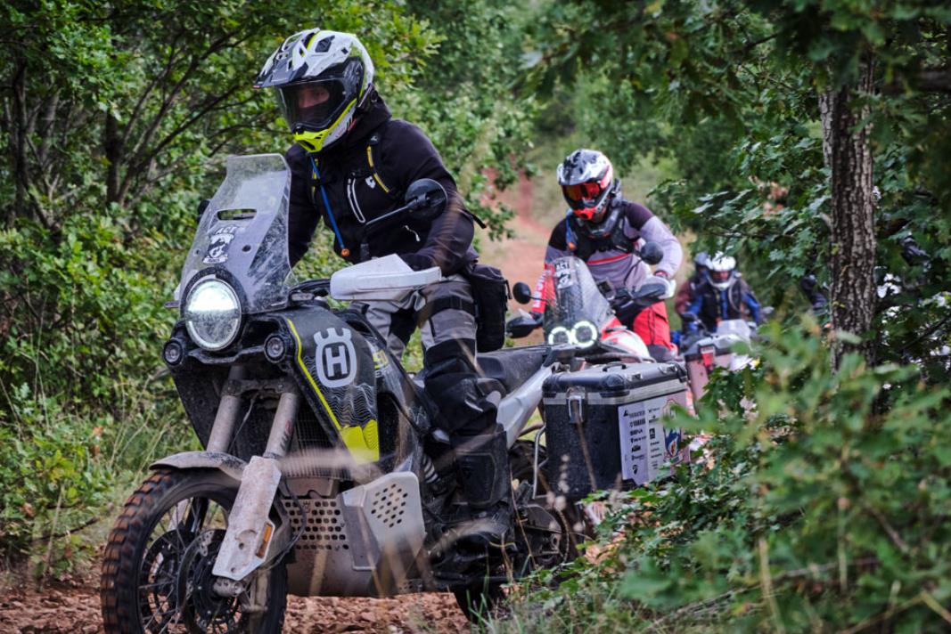 60S Motorcycle Communication System with SOUND BY Harman Kardon