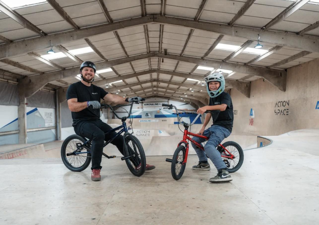 „Huffy SYMBOL B“ laisvojo stiliaus BMX dviratis, 20 colių, „Abys Blue“ spalvos