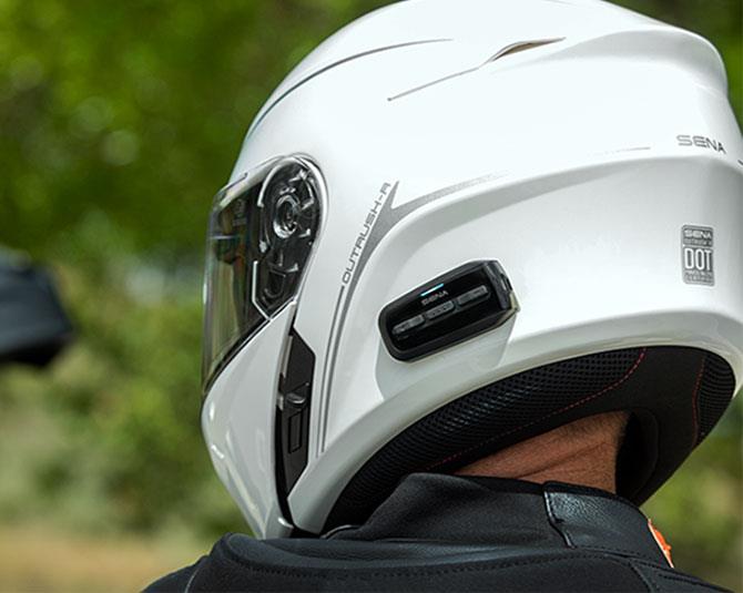 SENA OUTRUSH R Bluetooth ķivere, atverama, spīdīgi balta, S
