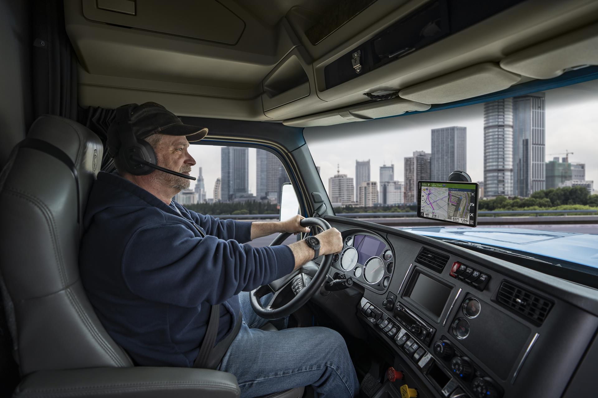 Garmin dēzl 100 Premium Trucking Headset